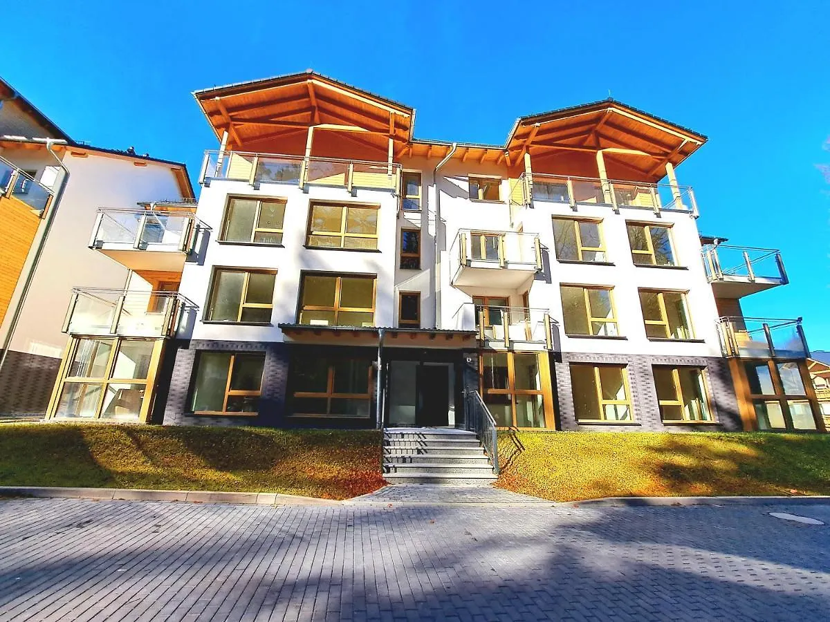 Apartamenty Nad Zlotym Potokiem شكلارسكا بوريبا